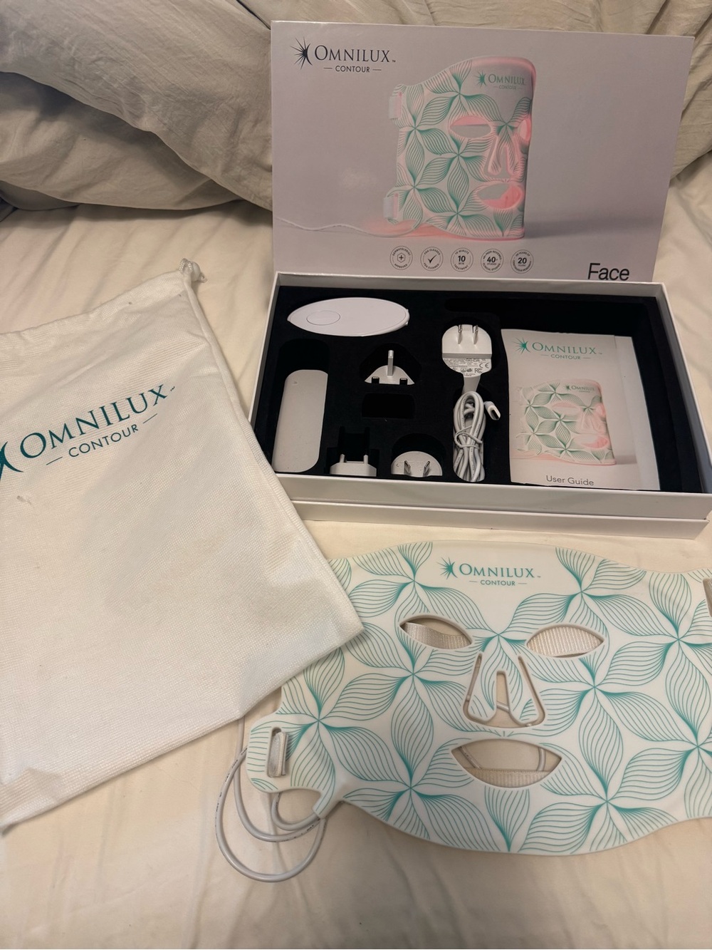 Omnilux Contour Face LED Mask in Teal/White